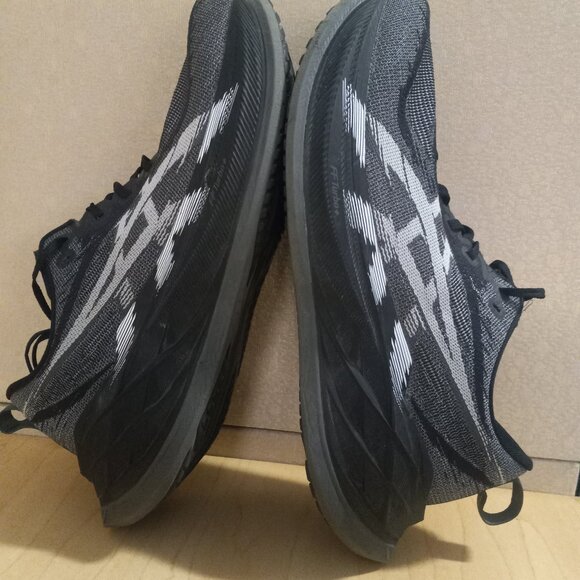 Asics SUPERBLAST 2 - Mens 9.5/Women’s 11 - Black and Gray Running shoes - Picture 7 of 11